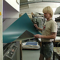 Tryckare Lasse Lindström i arbete.