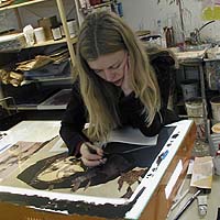 Cecilia Sikström i arbete.