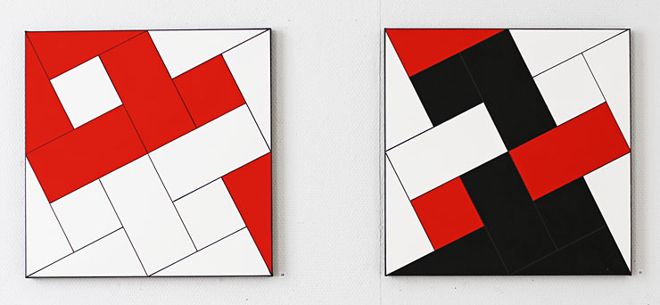 Cajsa Holmstrands målningar Pythagoras i rött, svart och vitt.
