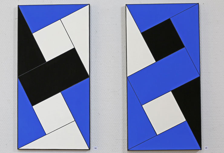 Målningar Pythagoras i blått, vitt och svart.